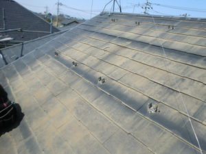 既存の太陽光パネルを撤去した後の屋根