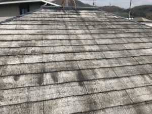 塗装前のコロニアル屋根
