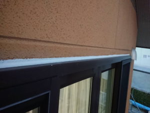 外壁塗装　下地処理　コーキング　サッシ