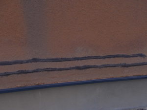 モルタル外壁　補修跡