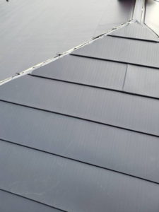 台風災害　屋根カバー工法　ガルバリウム鋼板
