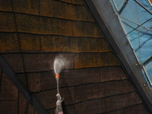 スレート屋根　塗装　高圧洗浄