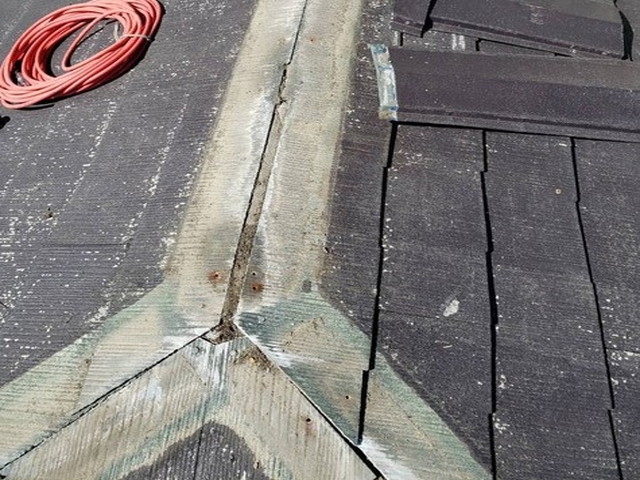 屋根の雨漏り工事