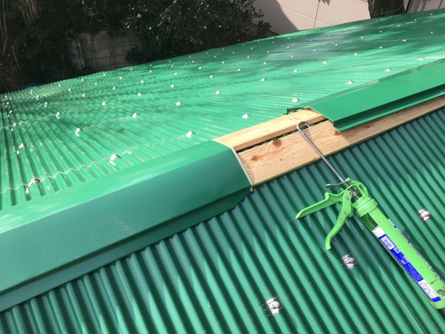 屋根カバー工法　雨漏り修理