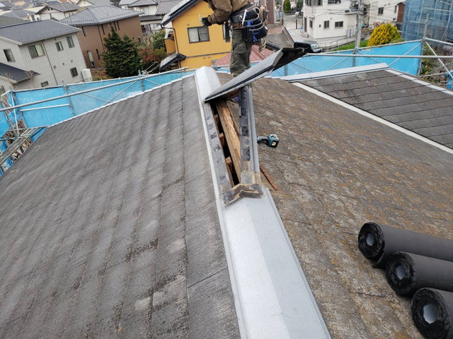 屋根カバー工法　コロニアル