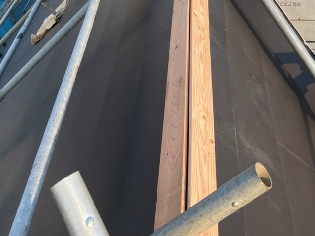 屋根　カバー工法工事　貫板新設
