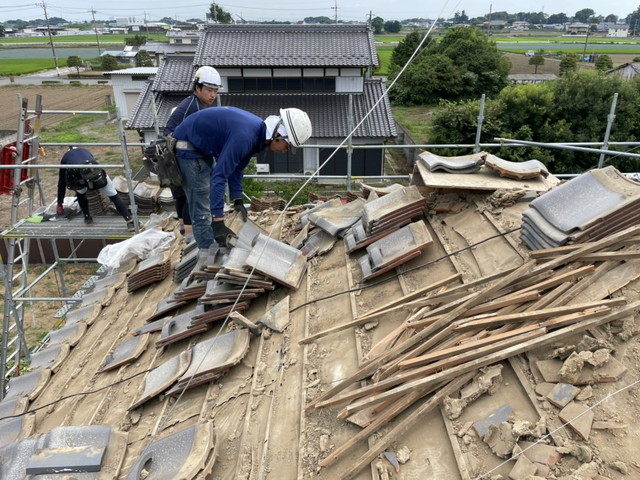 埼玉県熊谷市　和瓦屋根を葺き替えリフォーム　和瓦撤去