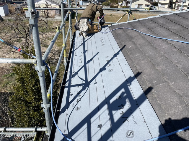 群馬県太田市　カバー工法でメンテナンス　ルーフィング施工