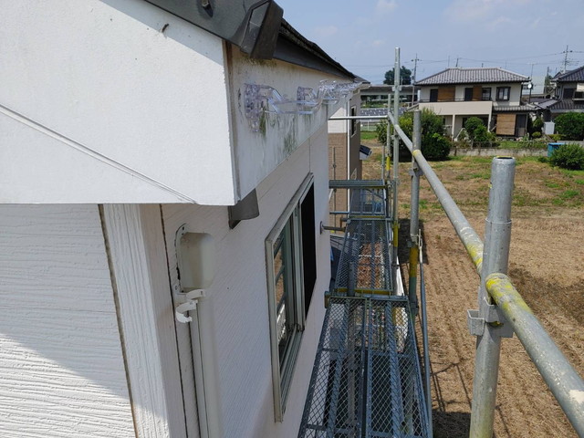 群馬県高崎市 雨どい交換工事 既存雨どい撤去 金具設置