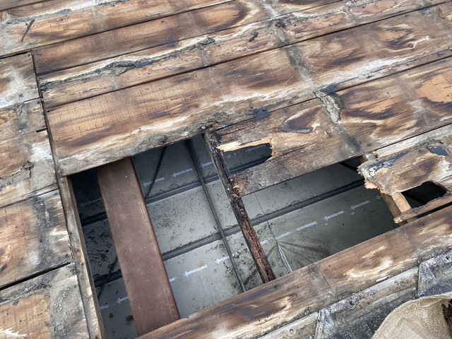 埼玉県美里町　雨漏りしている屋根の葺き替え　野地の増し張り