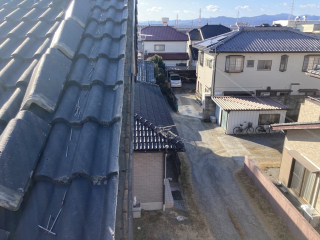 群馬県高崎市　ケラバ瓦下地補強　既存ケラバ瓦撤去