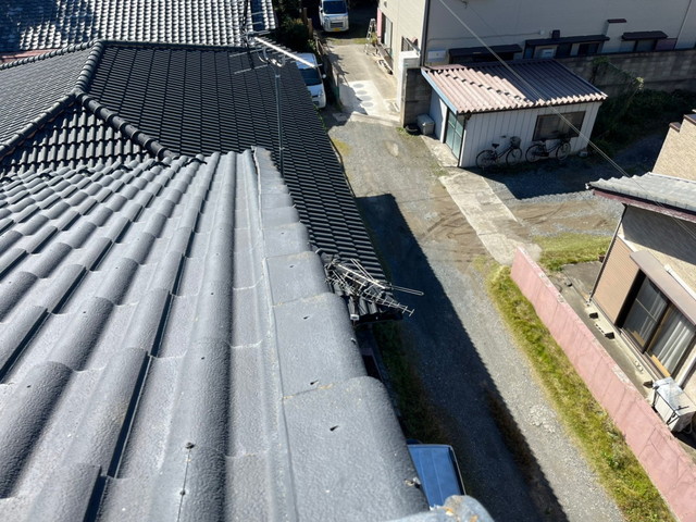 群馬県高崎市　瓦が落ちてきそうなので点検してもらいたい