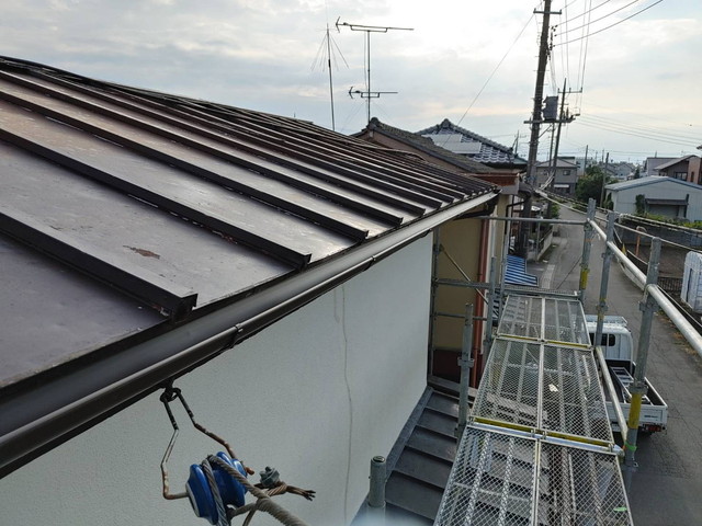 群馬県藤岡市 半丸105の設置工事|耐久性と美観を両立