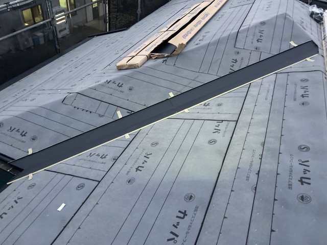 群馬県安中市　屋根葺き替え工事｜役物板金唐草水切り板金の施工