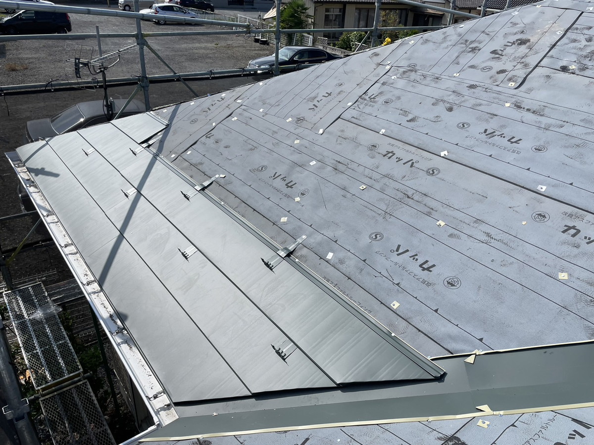 群馬県渋川市　屋根カバー工法リフォーム｜高耐久な屋根改修