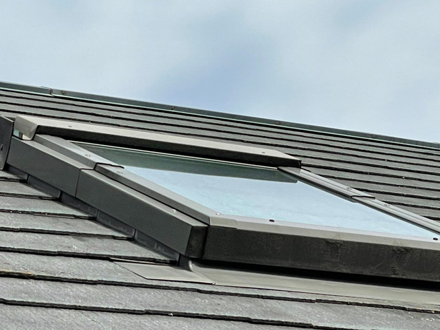 群馬県高崎市　カバー工法　トップライト　谷あり
