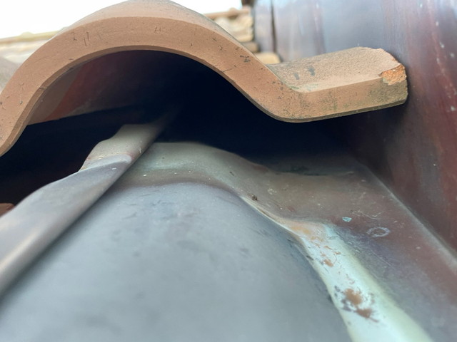 群馬県藤岡市　煙突廻り修繕　板金加工