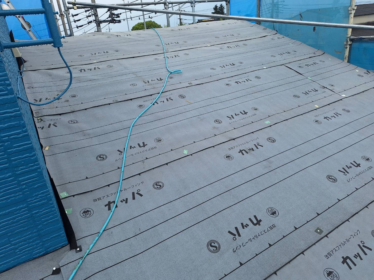 群馬県伊勢崎市　屋根カバー工法　ルーフィング施工