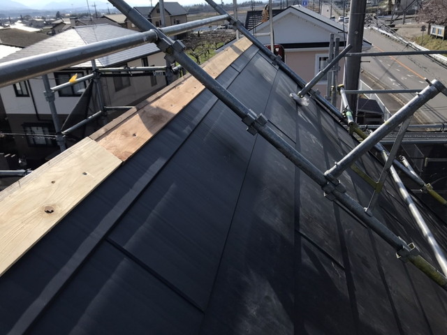 群馬県高崎市　カバー工法　トップライト　谷あり