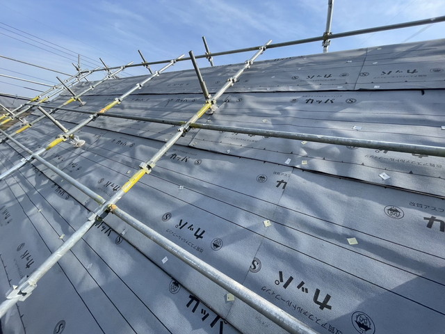 群馬県高崎市　カバー工法　トップライト　谷あり