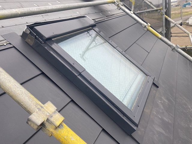 群馬県高崎市　カバー工法　トップライト　谷あり