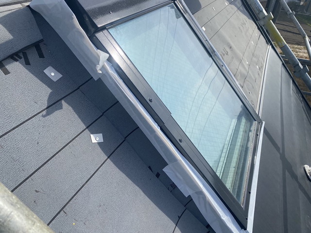 群馬県高崎市　カバー工法　トップライト　谷あり