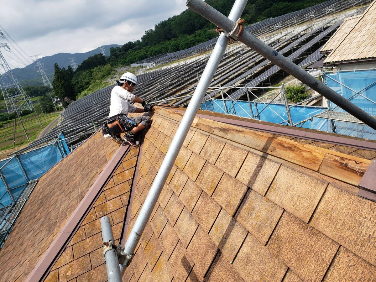 埼玉県本庄市H様邸　コロニアル　横暖ルーフ　カバー工法