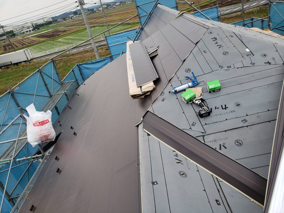 埼玉県本庄市H様邸 コロニアル 横暖ルーフ カバー工法