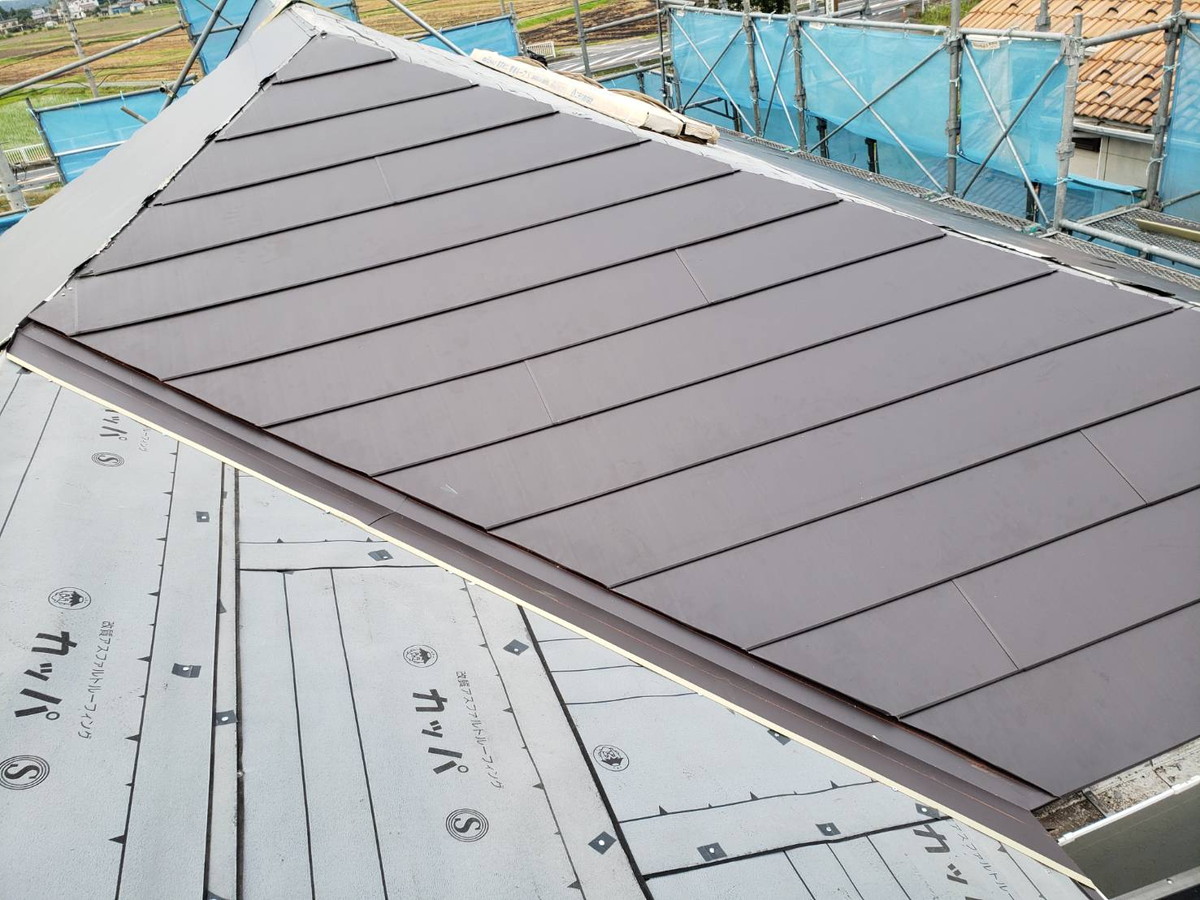 埼玉県本庄市H様邸　コロニアル　横暖ルーフ　カバー工法