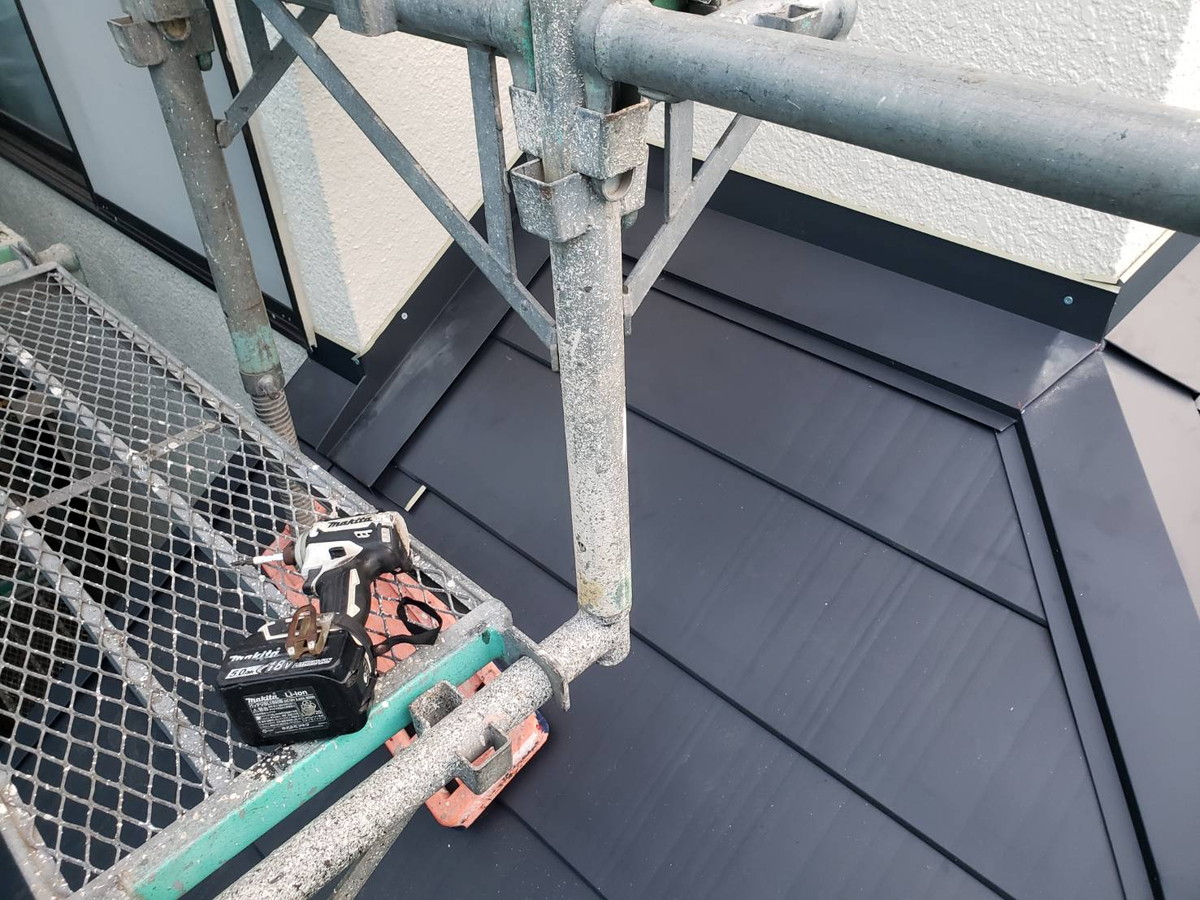 群馬県みどり市h様邸 屋根カバー工法 横暖ルーフ