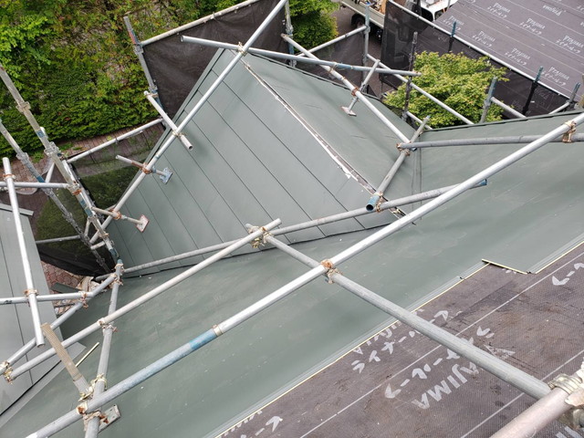 長野県軽井沢町Y様邸　コロニアル　横暖ルーフS  急勾配　葺き替え工事