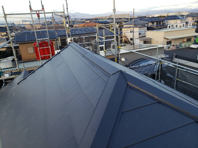 埼玉県本庄市S様邸　コロニアル　横暖ルーフs　カバー工法