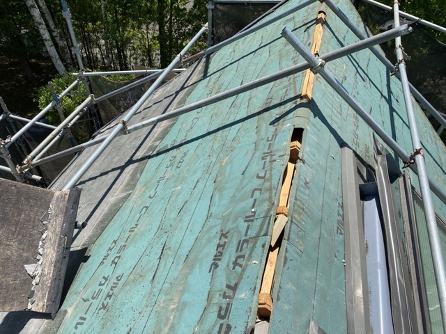 長野県軽井沢町Y様邸 コロニアル 横暖ルーフS 急勾配 葺き替え工事