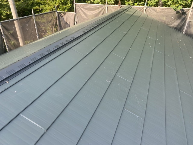 長野県軽井沢町Y様邸　コロニアル　横暖ルーフS  急勾配　葺き替え工事