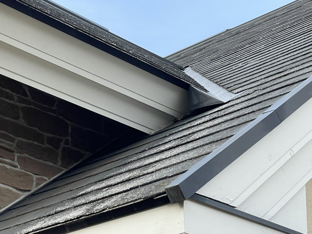 長野県軽井沢町Y様邸　コロニアル　横暖ルーフS  急勾配　葺き替え工事