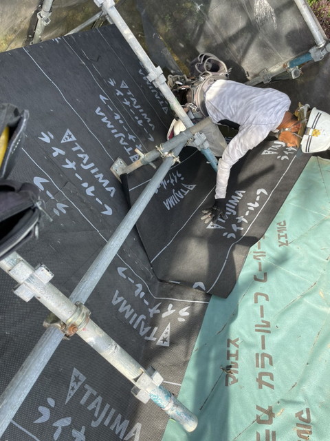 長野県軽井沢町Y様邸 コロニアル 横暖ルーフS 急勾配 葺き替え工事