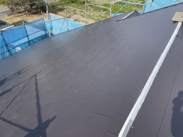 群馬県伊勢崎市T様邸　スレート屋根　横暖ルーフ　