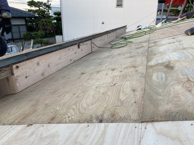 群馬県藤岡市T様邸　波形スレート　スタンビー333　葺き替え工事