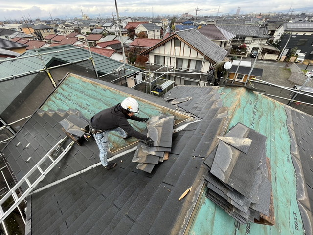 群馬県前橋市H様邸　葺き替え工事　コロニアル　ディプロマットスター
