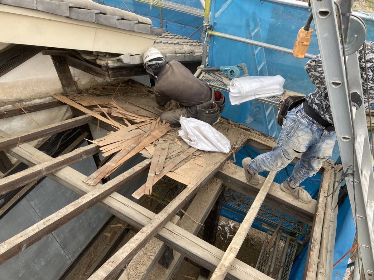 群馬県藤岡市T様邸　葺き替え工事　イーグルエクサ　和瓦　古民家