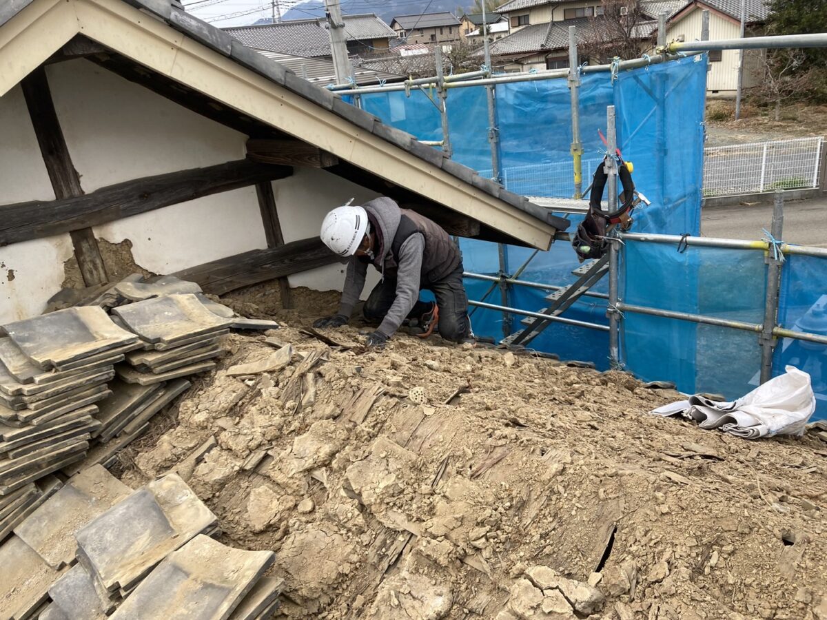 群馬県藤岡市T様邸　葺き替え工事　イーグルエクサ　和瓦　古民家