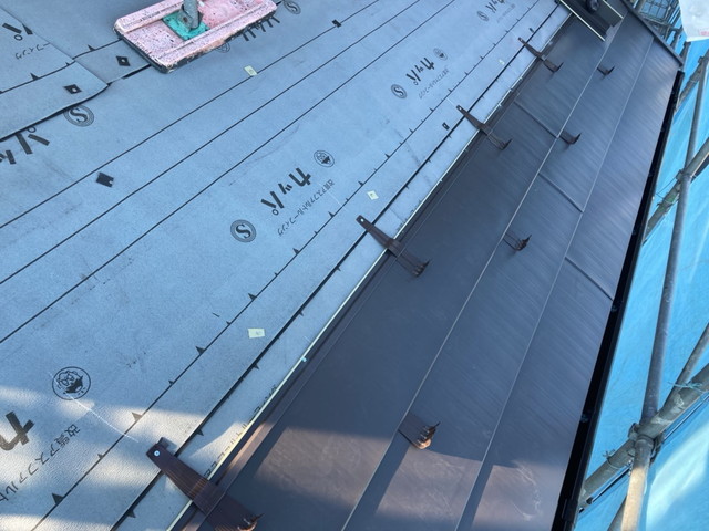 群馬県伊勢崎市T様邸　スレート屋根　横暖ルーフ　