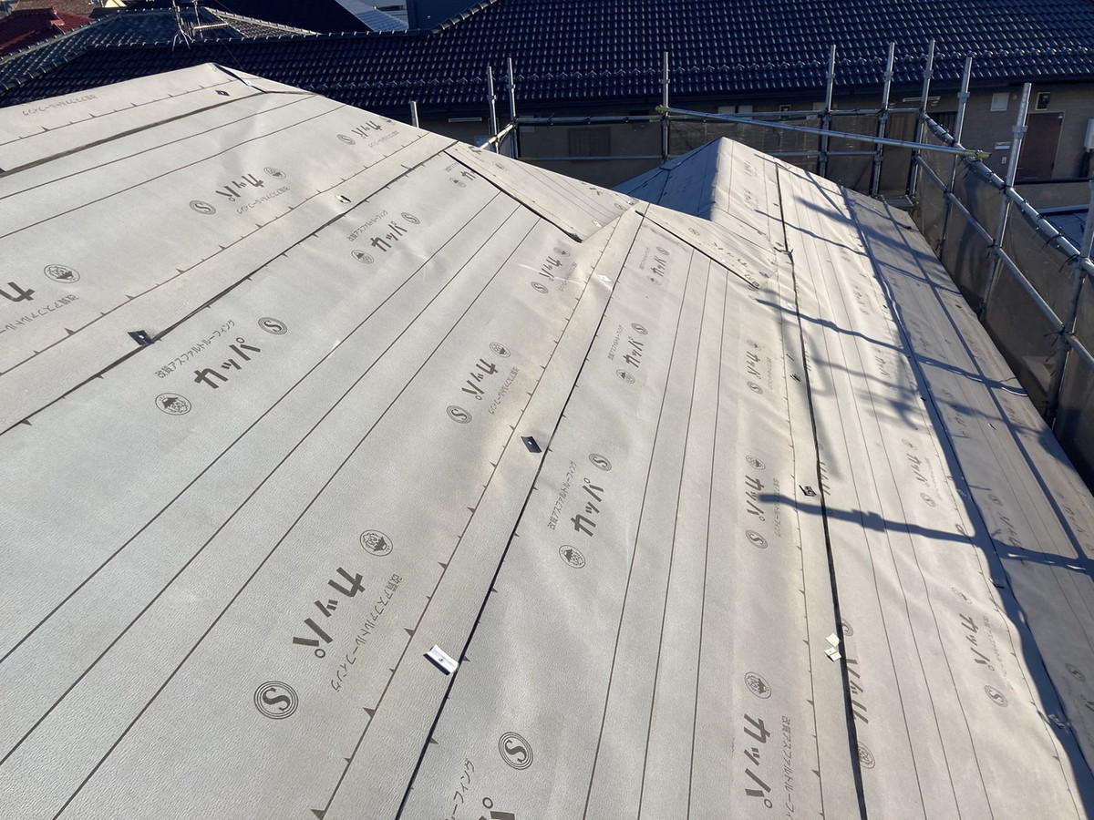 埼玉県本庄市S様邸　コロニアル　横暖ルーフs　カバー工法