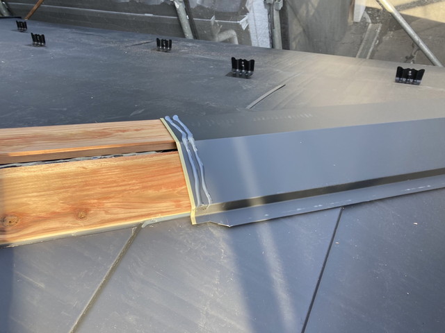 埼玉県本庄市S様邸　コロニアル　横暖ルーフs　カバー工法