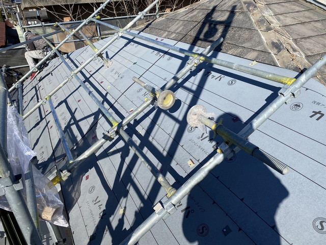 群馬県高崎市T様邸　コロニアル　横暖ルーフ　水温機　煙突