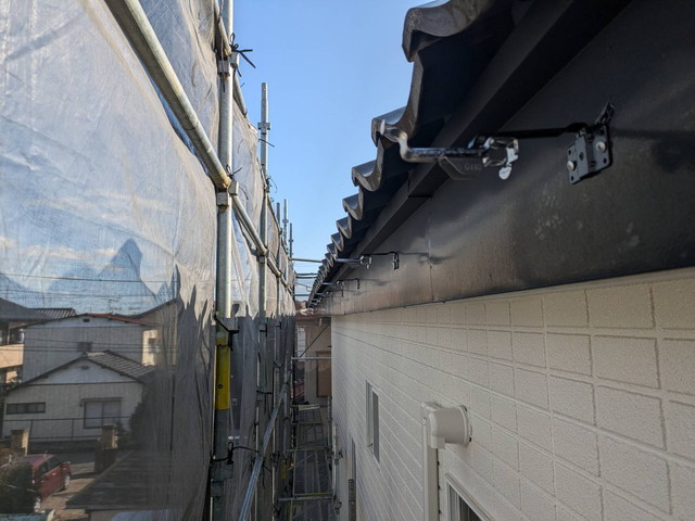群馬県高崎市　雹・雪害　雨樋工事・金具設置｜火災保険を活用した安心施工事例